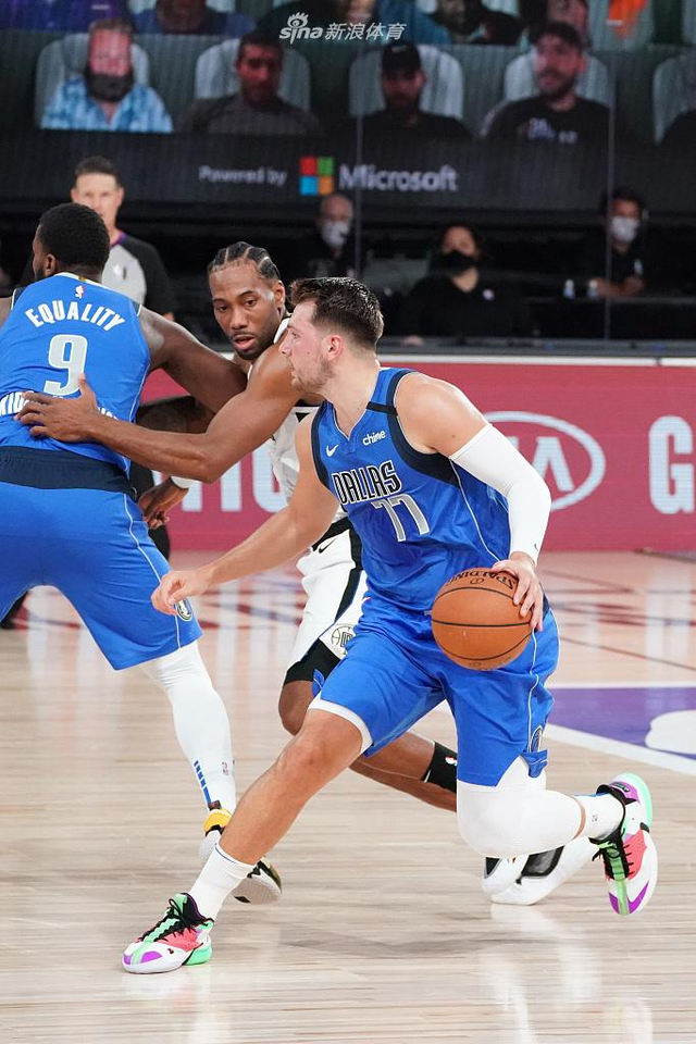 皇马不敌贝蒂斯 体马趁机登顶西甲.